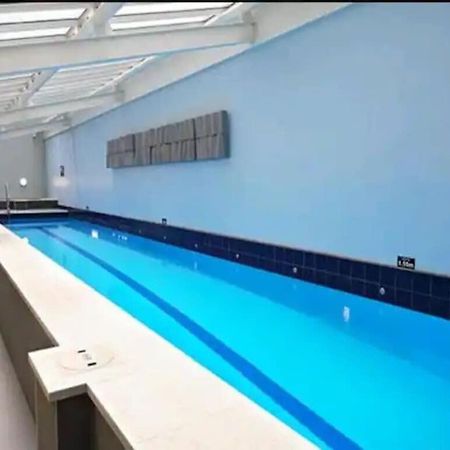 Lovely Bright Apartment With Balcony Pool And Gym أوكلاند المظهر الخارجي الصورة