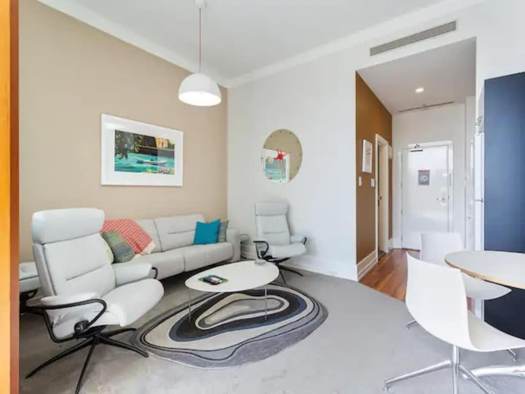 Lovely Bright Apartment With Balcony Pool And Gym أوكلاند المظهر الخارجي الصورة