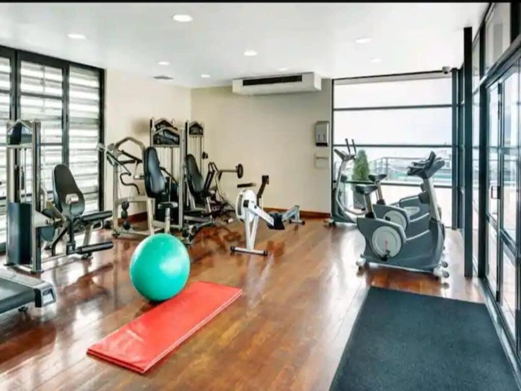 Lovely Bright Apartment With Balcony Pool And Gym أوكلاند المظهر الخارجي الصورة